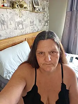 MissQueenBeex online show from October 2025 11:42:02 AM