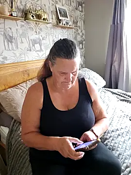 MissQueenBeex online show from September 2025 10:44:01 AM