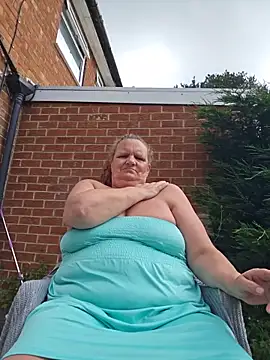 MissQueenBeex online show from May 2026 08:09:02 AM