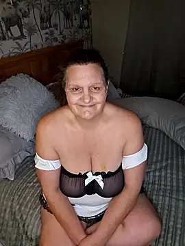 MissQueenBeex online show from January 2026 08:36:01 PM