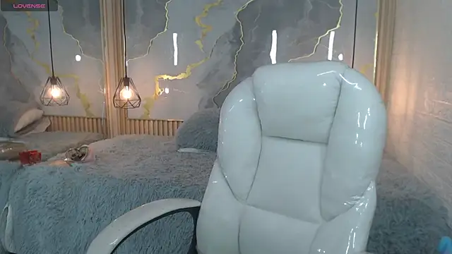 nei girl online show from November 2025 11:47:01 AM