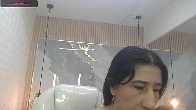 nei girl online show from September 2025 11:26:02 AM