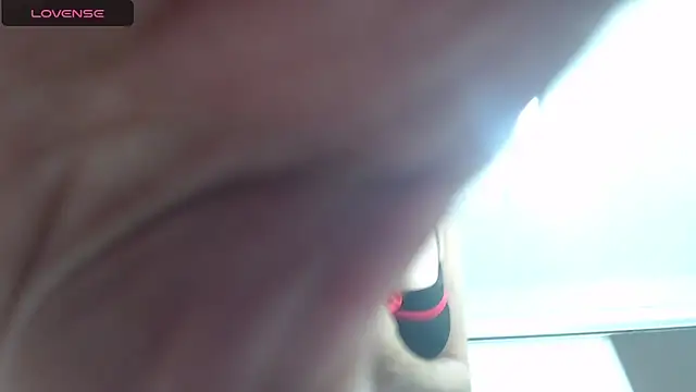 nei girl online show from November 2025 11:46:03 AM