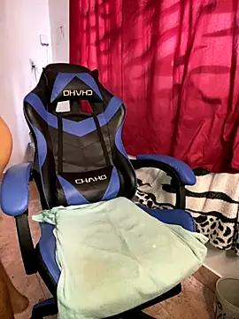 Snapshot of taimara_1 chatting on November 2025 04:39:02 PM taimara 1 online show from November 2025 04:39:02 PM