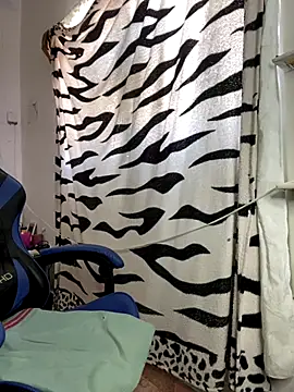 Snapshot of taimara_1 chatting on December 2025 05:12:01 PM taimara 1 online show from December 2025 05:12:01 PM