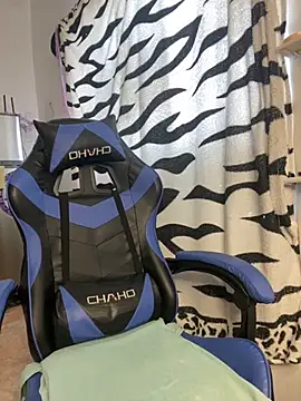 Snapshot of taimara_1 chatting on November 2025 06:01:01 PM taimara 1 online show from November 2025 06:01:01 PM