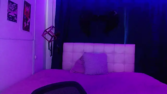 goth minerva online show from October 2025 01:56:02 PM