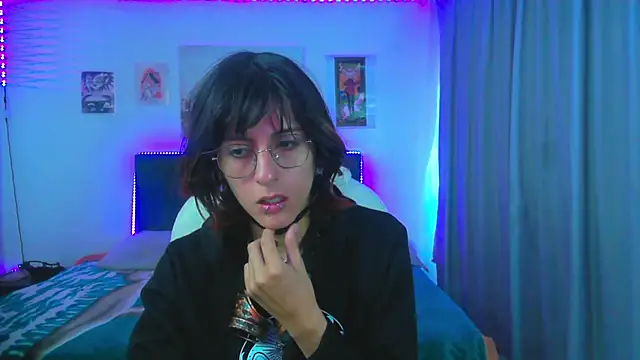 Snapshot of goth_minerva chatting on July 2026 01:29:02 PM goth minerva online show from July 2026 01:29:02 PM