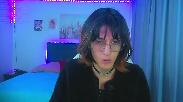 Snapshot of goth_minerva chatting on July 2026 01:32:01 PM goth minerva online show from July 2026 01:32:01 PM