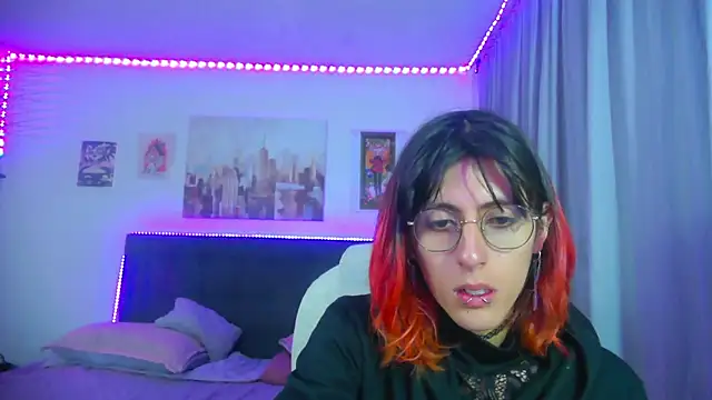 Snapshot of goth_minerva chatting on May 2026 01:36:01 PM goth minerva online show from May 2026 01:36:01 PM