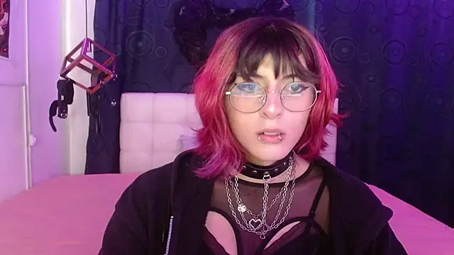 goth minerva online show from October 2025 01:32:01 PM