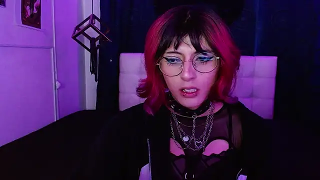 goth minerva online show from October 2025 01:24:02 PM