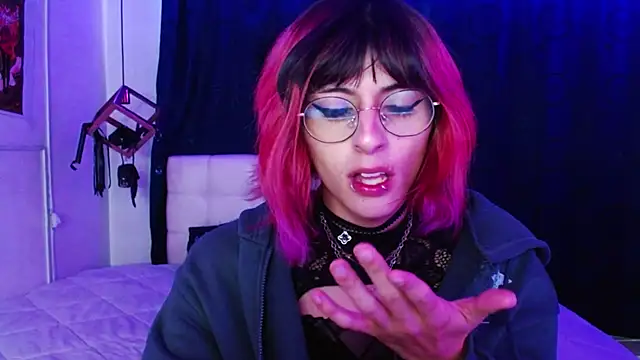 goth minerva online show from November 2025 01:15:01 PM