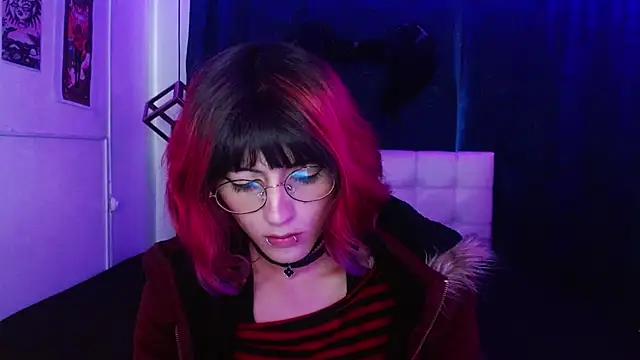 goth minerva online show from October 2025 01:52:01 PM