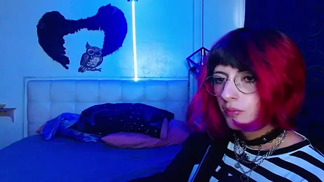 goth minerva online show from October 2025 01:45:01 PM