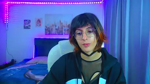 Snapshot of goth_minerva chatting on May 2026 01:32:02 PM goth minerva online show from May 2026 01:32:02 PM