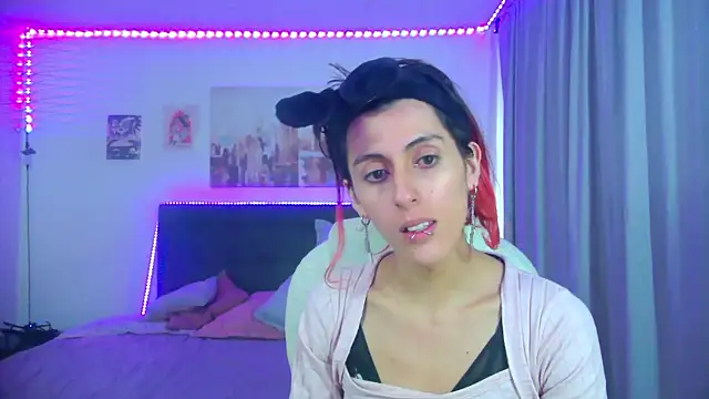 Snapshot of goth_minerva chatting on April 2026 01:37:01 PM goth minerva online show from April 2026 01:37:01 PM