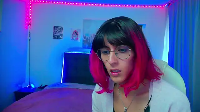 goth minerva online show from February 2026 01:32:02 PM