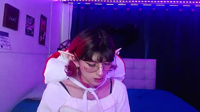 goth minerva online show from October 2025 01:43:02 PM