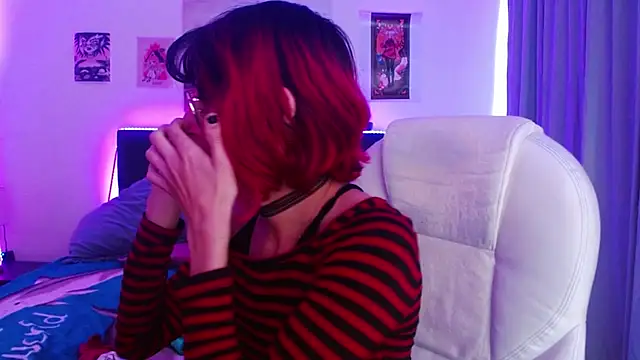 goth minerva online show from December 2025 01:48:02 PM