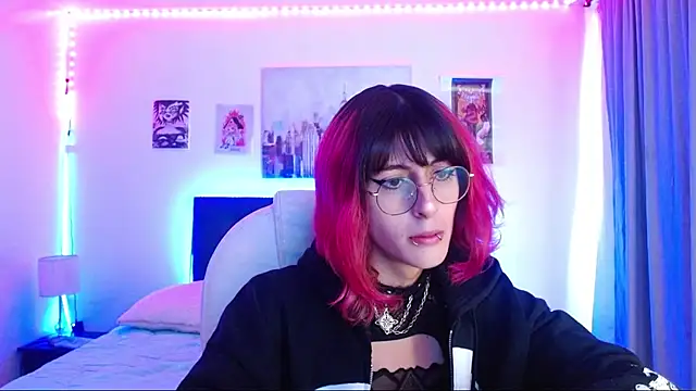 goth minerva online show from December 2025 01:32:02 PM