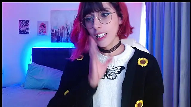 goth minerva online show from November 2025 01:23:02 PM