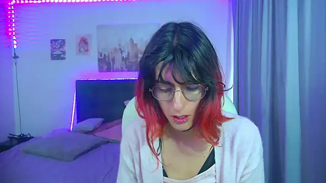 Snapshot of goth_minerva chatting on April 2026 01:37:02 PM goth minerva online show from April 2026 01:37:02 PM