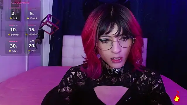 goth minerva online show from October 2025 01:43:02 PM