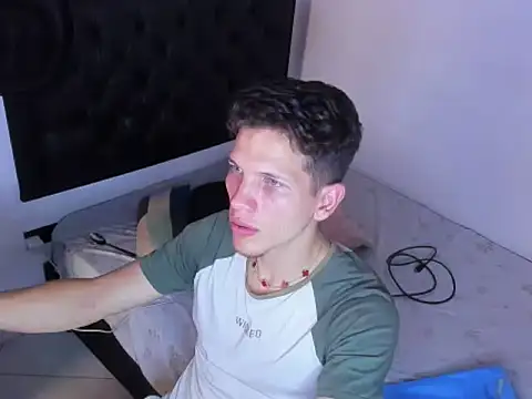 kevinkewman online show from December 2025 03:50:02 PM