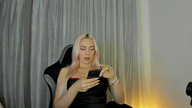  Miss Valentina  online show from May 2026 04:18:01 PM