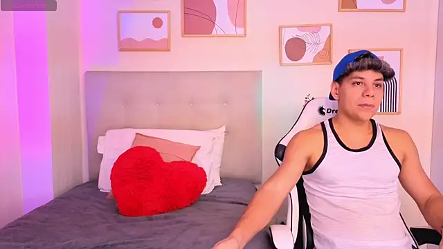 Almiboys online show from May 2026 12:51:01 AM