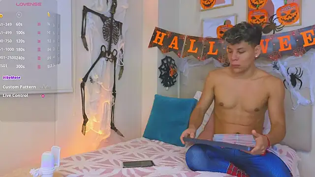 Almiboys online show from October 2025 11:45:02 PM