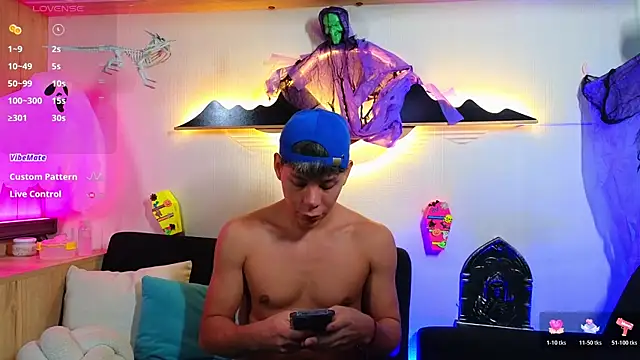 Almiboys online show from November 2025 12:16:01 AM