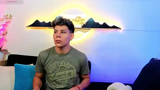 Almiboys online show from November 2025 01:04:02 AM