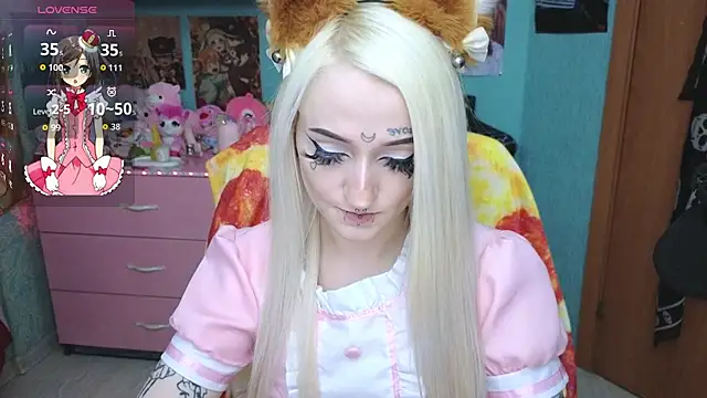 Manuela unicorn online show from May 2026 09:02:02 PM