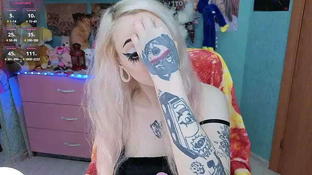 Manuela unicorn online show from November 2025 08:35:01 PM