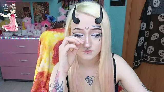 Manuela unicorn online show from March 2026 08:14:02 PM