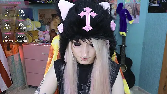 Manuela unicorn online show from November 2025 08:34:01 PM