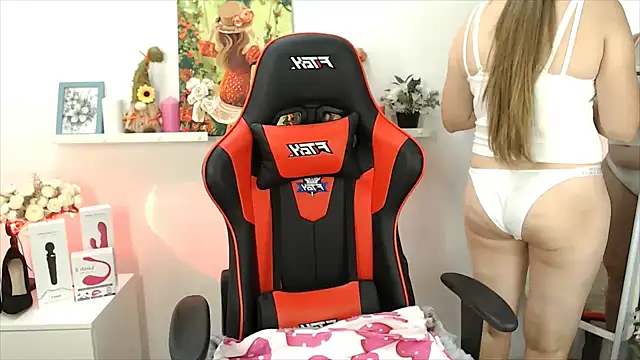 Snapshot of Lucky_Lana chatting on September 2025 02:25:01 AM Lucky Lana online show from September 2025 02:25:01 AM