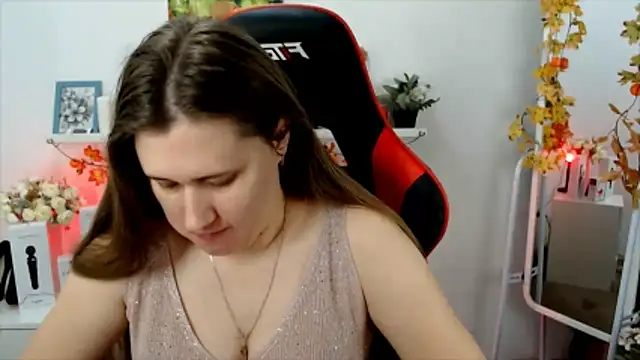 Snapshot of Lucky_Lana chatting on November 2025 02:15:01 AM Lucky Lana online show from November 2025 02:15:01 AM