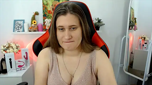 Snapshot of Lucky_Lana chatting on October 2025 02:45:01 AM Lucky Lana online show from October 2025 02:45:01 AM