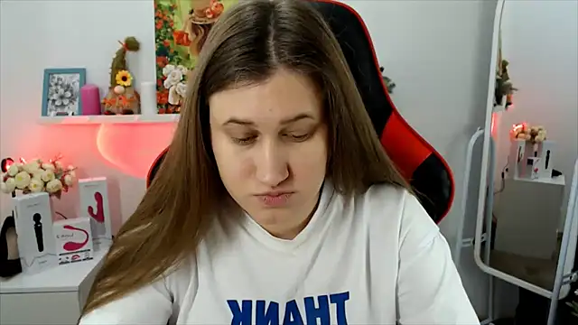 Snapshot of Lucky_Lana chatting on December 2025 02:50:01 AM Lucky Lana online show from December 2025 02:50:01 AM