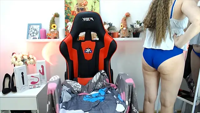 Snapshot of Lucky_Lana chatting on February 2026 03:17:01 AM Lucky Lana online show from February 2026 03:17:01 AM