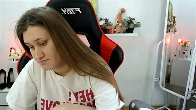 Snapshot of Lucky_Lana chatting on March 2026 05:08:02 AM Lucky Lana online show from March 2026 05:08:02 AM