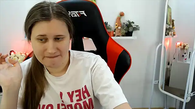 Lucky Lana online show from March 2026 03:45:02 AM