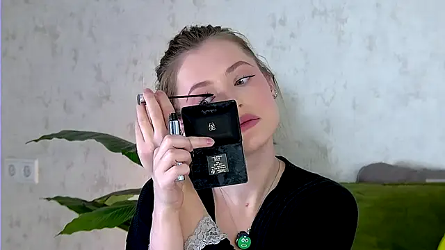 AshleyD  online show from October 2025 03:18:02 AM