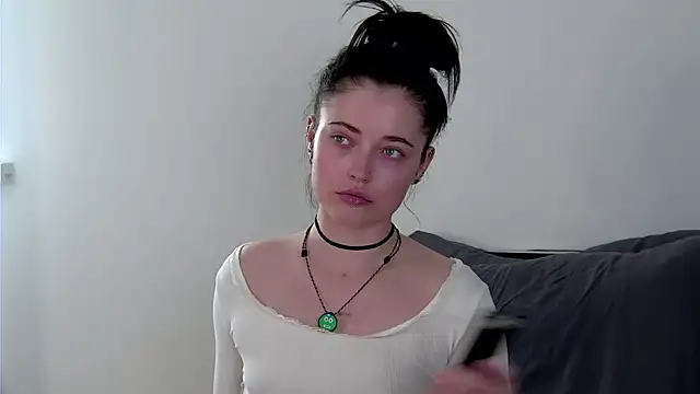 AshleyD  online show from May 2026 01:33:02 PM