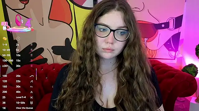 LuxSopphia online show from May 2026 12:33:01 PM