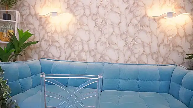 LuxSopphia online show from November 2025 08:12:01 PM