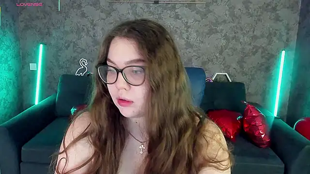 LuxSopphia online show from February 2026 08:11:02 PM